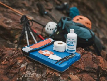 Essential first aid tips for adventurers